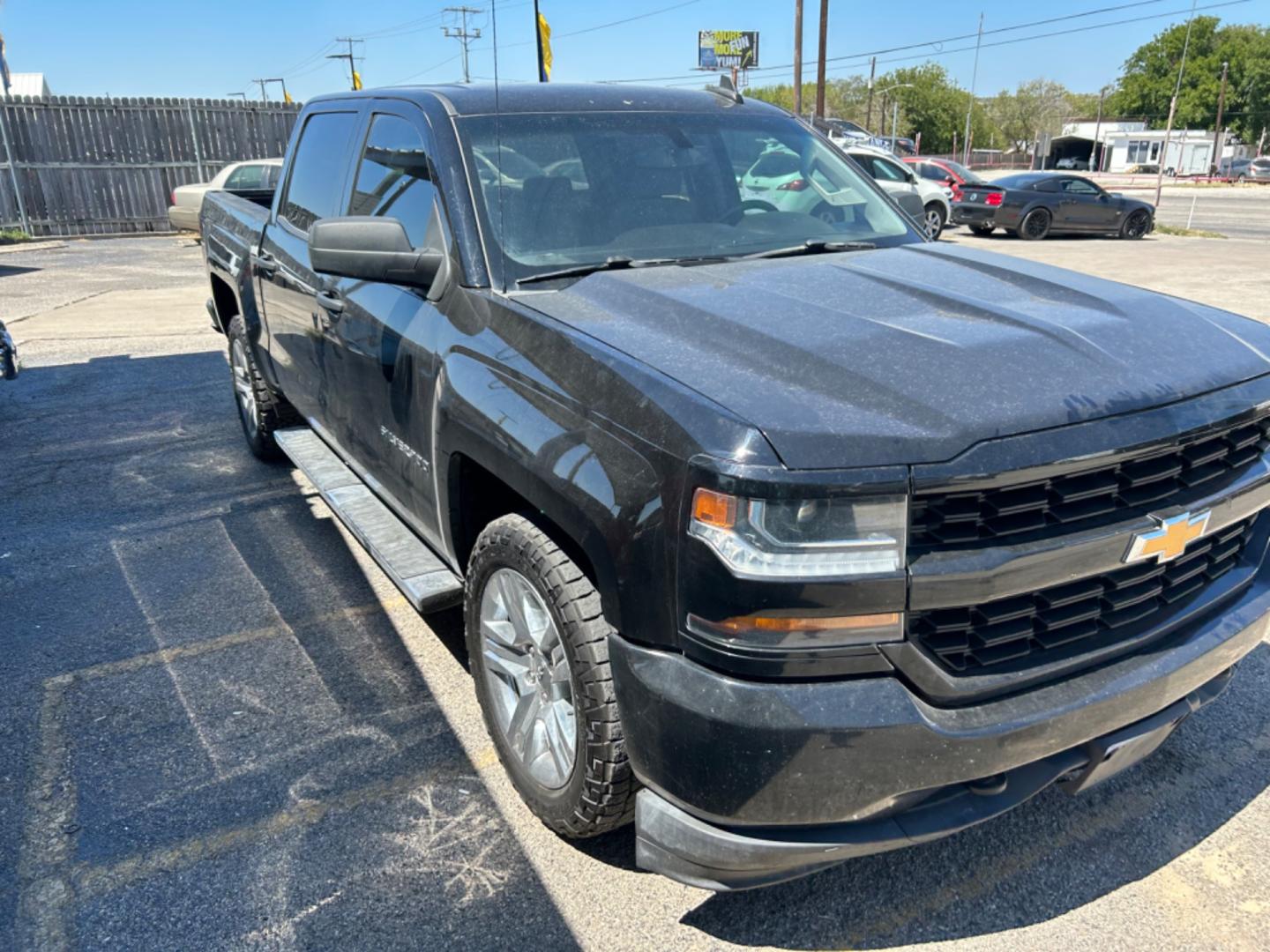 2018 Black Chevrolet Silverado 1500 Custom Crew Cab 2WD (3GCPCPEH3JG) with an 4.3L V6 engine, 6A transmission, located at 1687 Business 35 S, New Braunfels, TX, 78130, (830) 625-7159, 29.655487, -98.051491 - Photo#3